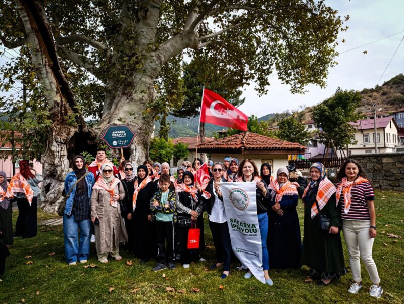 Sakarya İpekyolu Derneği’nden Dünya Turizm Günü’nde Taraklı Gezisi