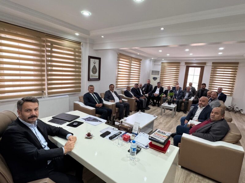 Başkan Pilavcı Mahalle Muhtarlarını Ağırladı