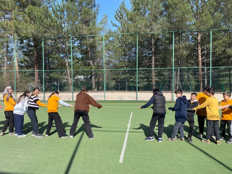 GELENEKSEL OYUNLAR ŞENLİĞİ DÜZENLENDİ